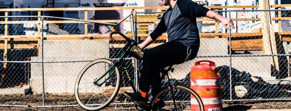 为什么荷兰人不戴自行车头盔
