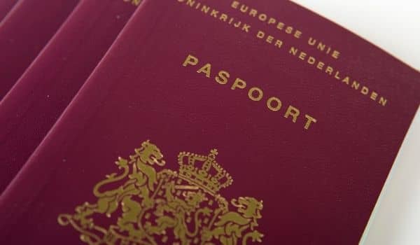 荷兰护照
