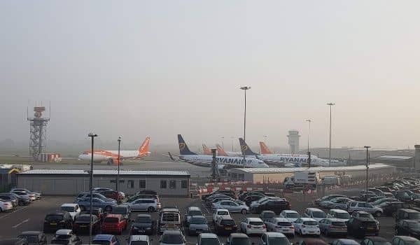 荷兰机场停车及停车规定