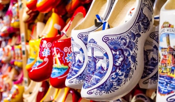 现代荷兰木鞋架